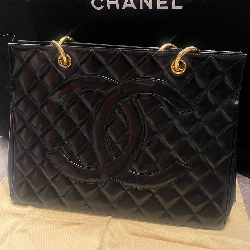 CHANEL  bag matelasse patent leather with gold hardware comes Chanel paper bag!